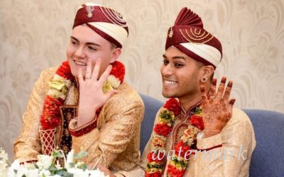 В Великобритании гей-мусульманин вышел замуж ( Видео)