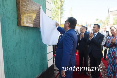 Глава государства Эмомали Рахмон открыл здание отдела родильного дома в сельском джамоате Сари Хосор Бальджуванского района