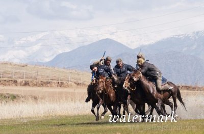 Таджикские бузкаши едут в Астану
