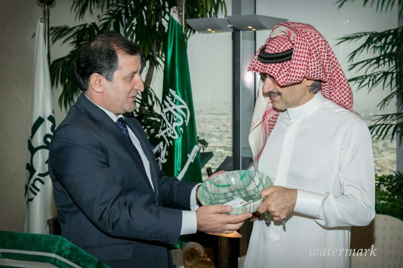 Таджикский посол встретился с арабскими миллиардерами