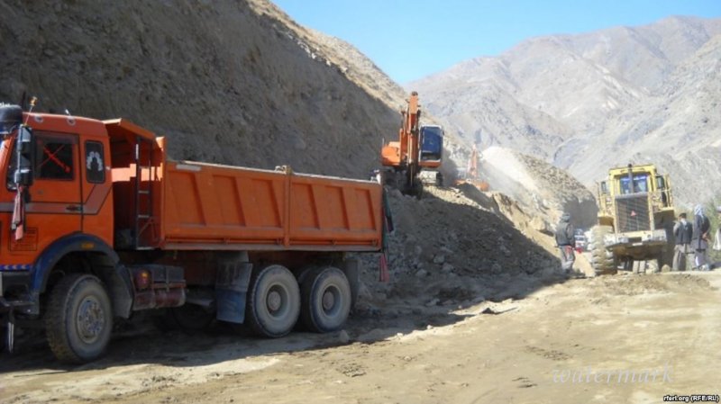 Жители Рушана недовольны компенсацией ущерба от “каменного обстрела” с афганской территории