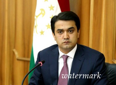 Председатель города Душанбе Рустами Эмомали поручил принять безотлагательные меры по скорейшему завершению строительства девятиэтажного дома по улице Шевченк