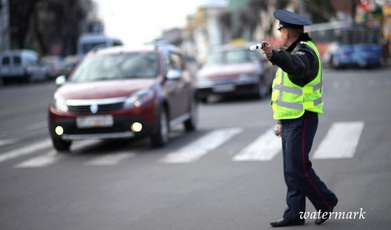 Милиция обнародовала список водителей, прикрывающихся «авторитетными» покровителями