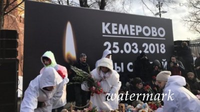 «Кто-то же должен был нас предупредить»: очевидцы рассказали о том, что происходило во время пожара в Кемерово
