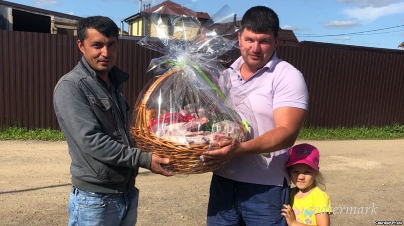 Таджикский мигрант спас ребенка из пасти ротвейлера. ВИДЕО