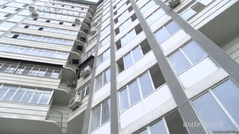 В Душанбе подозреваемый в терроризме сбросился с многоэтажки