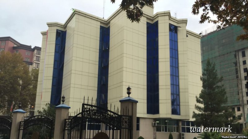 В центре Душанбе совершено нападение на пресс-секретаря Таможенной службы Таджикистана