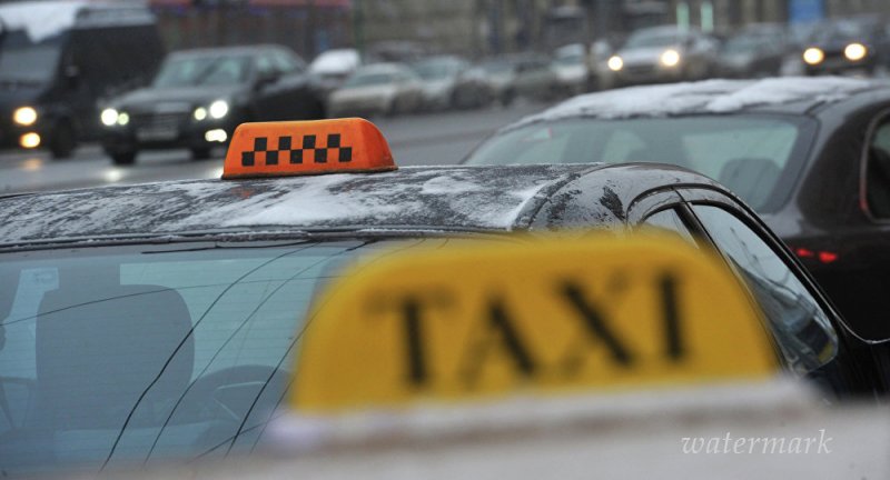 В России могут запретить работать в такси мигрантам без гражданства