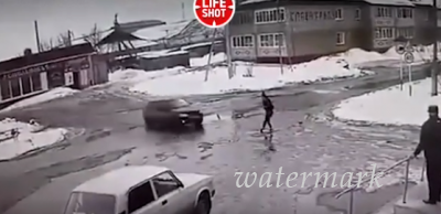 Россиянин на огромной скорости сбил бывшую жену — видео