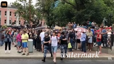 В Москве задержаны 200 участников несанкционированного митинга  (Видео)