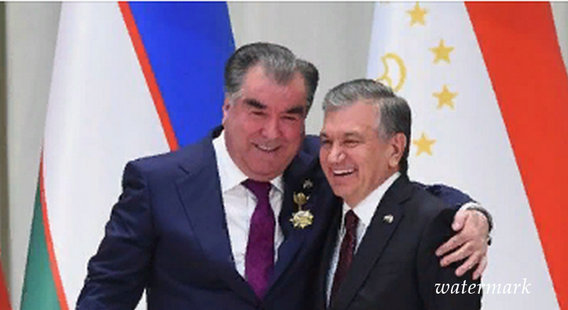 Эмомали Рахмон поздравил президентов Узбекистана и Кыргызстана с Новым годом