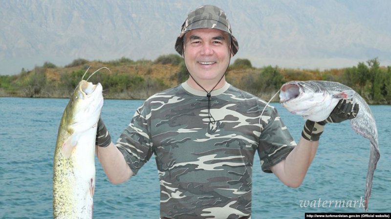 Президент Туркменистана поймал двух рыб и накормил сирот, как в библейских историях. ВИДЕО