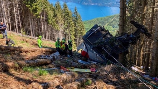 На севере Италии оборвалась канатная дорога. Погибли 14 человек