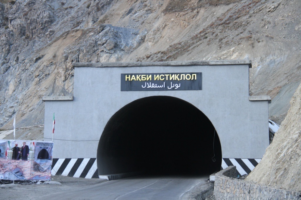 Таджикистан и Иран обсудили возможность ускорить достройку тоннеля «Истиклол»