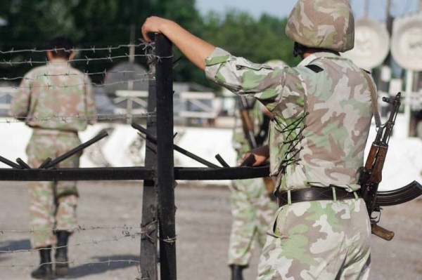На границе с Таджикистаном кыргызский пограничник застрелил сослуживца и ранил себя