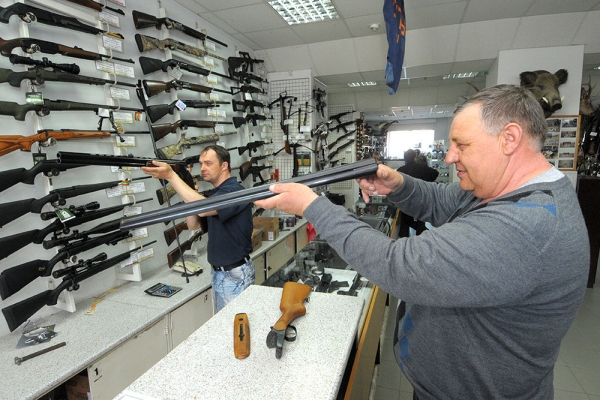 В России запретили продавать оружие россиянам младше 21 года