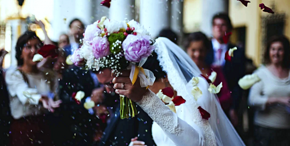 Жителям Согда рекомендовали сократить количество гостей на свадьбах