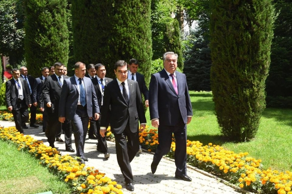 Эмомали Рахмон в начале августа посетит Туркменистан