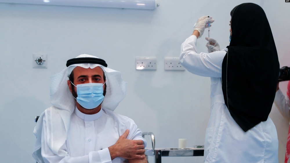 В Саудовской Аравии семьи медиков, умерших в борьбе с COVID, получат по $133 тыс.