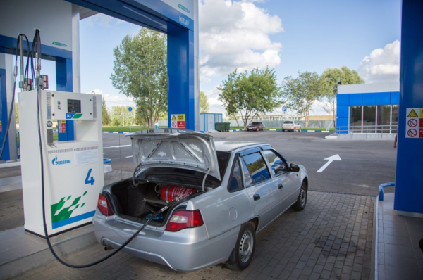 Природный газ на автозаправках Таджикистана может появиться в начале наступающего года