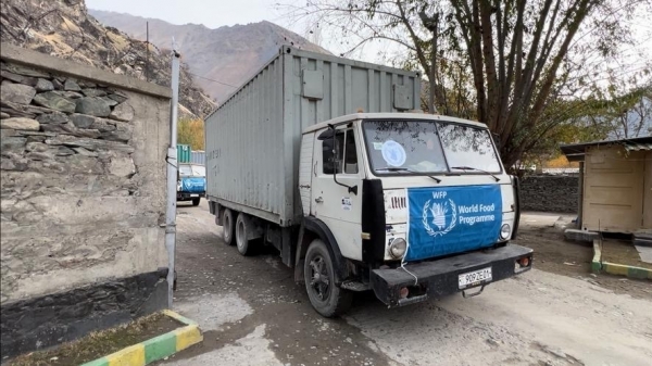 Из Таджикистана в Афганистан направлены первые 7 грузовиков гуманитарной помощи