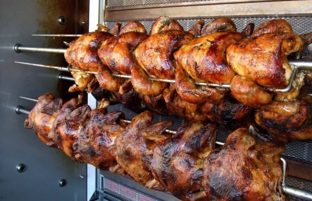 В Согде курицей-гриль отравились более 60 человек