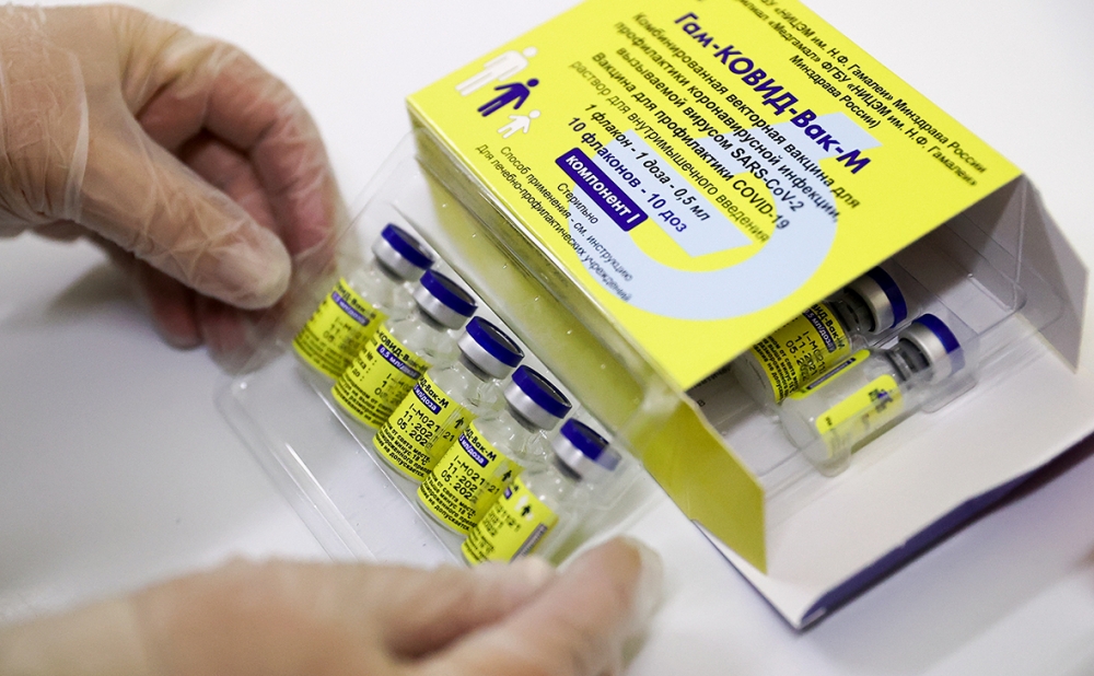 Казахстан стал первой страной, одобрившей российскую вакцину 