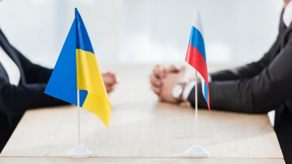 В Киеве заявили об обсуждении места переговоров с Москвой