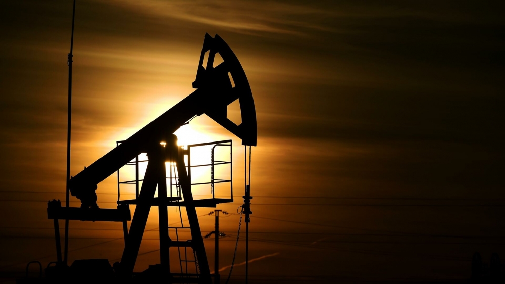Новак: отказ от российской нефти вызовет скачок цен до $300 за баррель