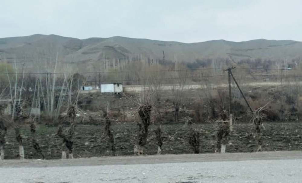 Пограничники Кыргызстана ночью обстреляли дома жителей Чоркуха Таджикистана