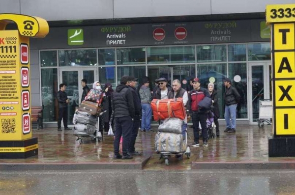 Более 300 граждан Таджикистана, перебравшихся из Украины в Польшу, вывезены на родину