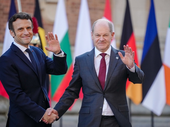 Канцлер ФРГ первым поздравил Макрона с победой на выборах президента Франции