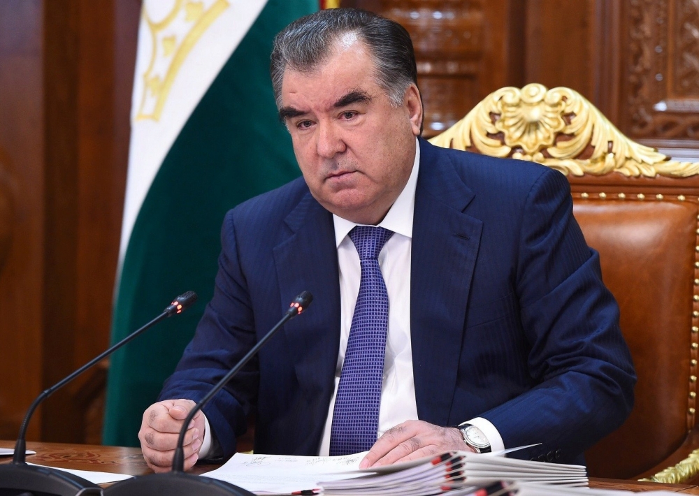 «Этот год будет самым трудным для человечества»: Президент Таджикистана поздравил с Рамазаном и вновь призвал запастись едой