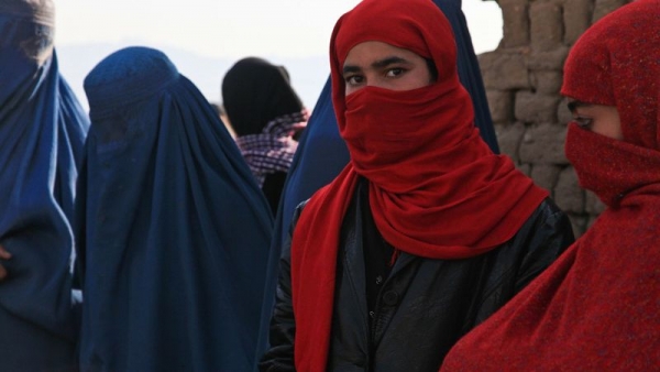В Афганистане ввели раздельное обучение для девушек и юношей