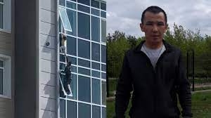 В Казахстане мужчина спас ребенка от падения с восьмого этажа (Видео)