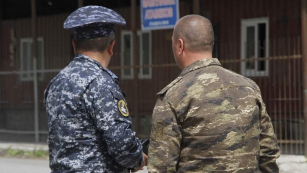 В Кыргызстане задержали 11 таджикистанцев