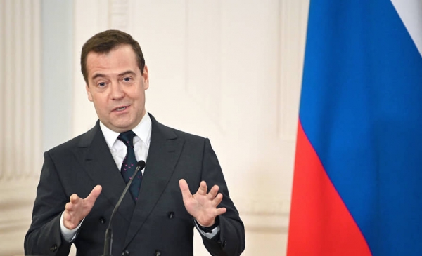 Медведев: Зеленскому не нужен мир на Украине