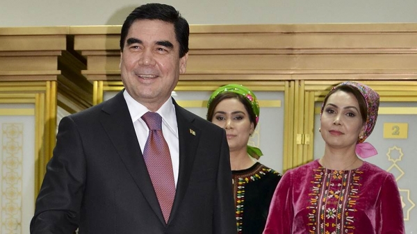СМИ: В Туркменистане обсуждают вопрос запрета для женщин на выезд из страны