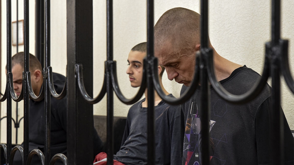 Приговоренные в ДНР к смертной казни иностранные наемники получили текст приговора