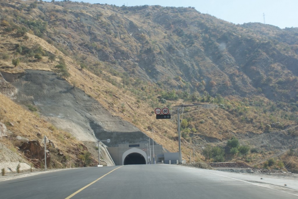 МВФ причислил автодороги Таджикистана к наиболее «медленным» дорогам мира