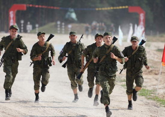 Военные Таджикистана примут участие в армейских играх «Морской десант-2022»