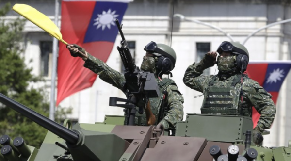 Китай потребовал от США остановить поставки оружия на Тайвань