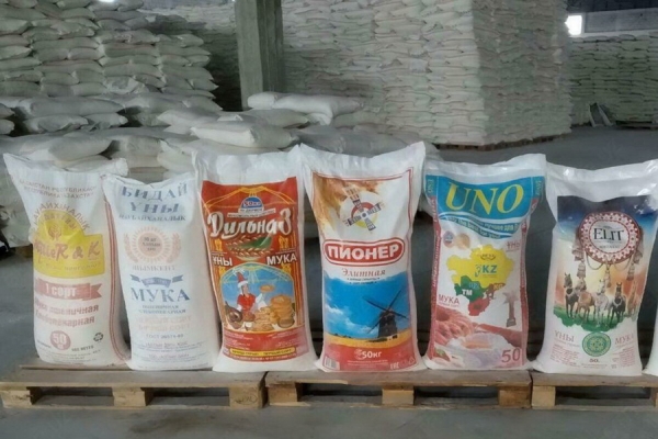 Казахстан снял ограничения на экспорт пшеницы и муки. Что это значит для Таджикистана?