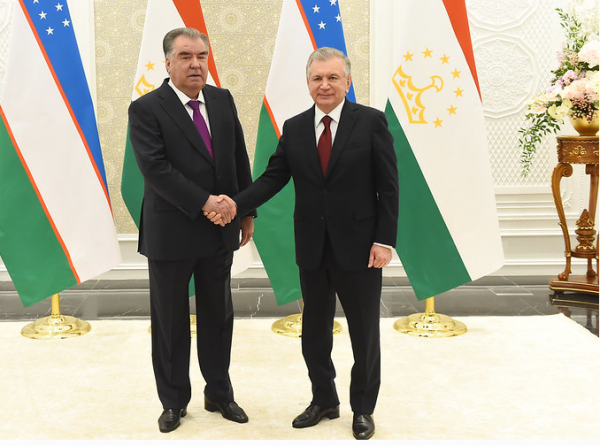 Эмомали Рахмон и Шавкат Мирзиёев хотят наполнить повестку отношений двух стран новым содержанием