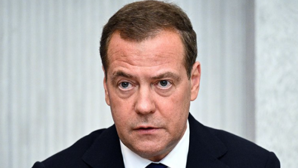 Медведев: Россия вправе примени