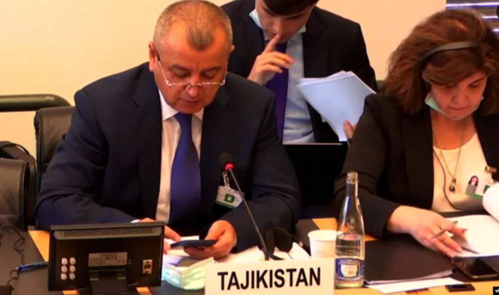 Каждый таджикистанец задолжал $320? ООН обеспокоена огромным внешним долгом Таджикистана
