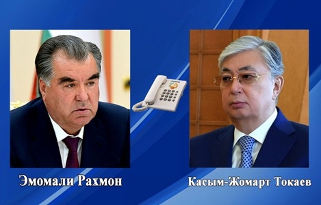 Рахмон поздравил Токаева с победой на выборах