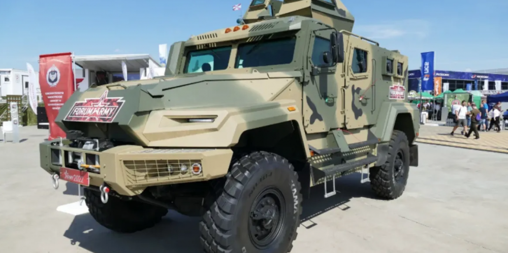 Спецназ РФ применил на Украине новый броневик «ВПК-Урал» с повышенной защитой