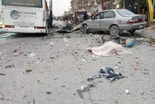 Автобус с рабочими нефтяной компании взорвали на севере Афганистана