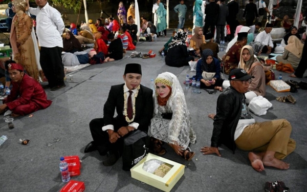 Индонезия законодательно запретила внебрачный секс